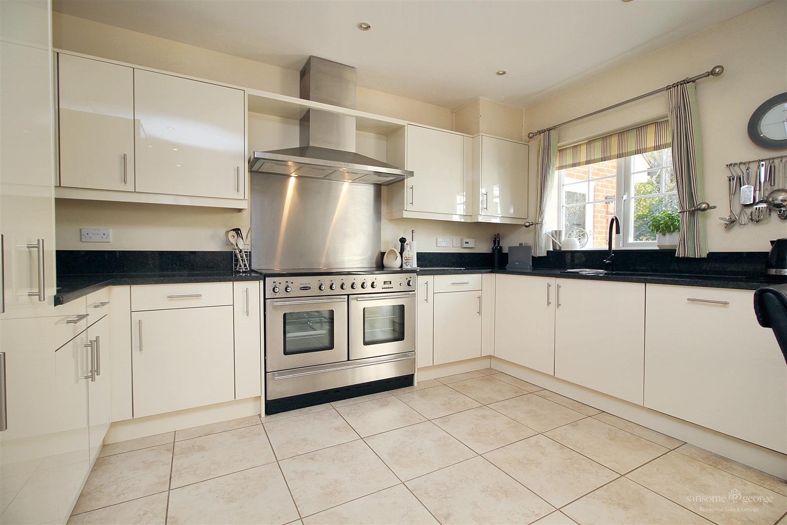 4 bed property in Parkside Road, Reading